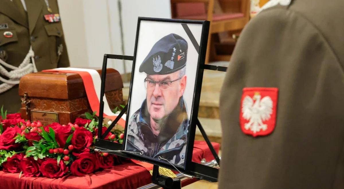 Wojsko pożegnało wybitnego oficera. Wspomnienie o gen. Skrzypczaku