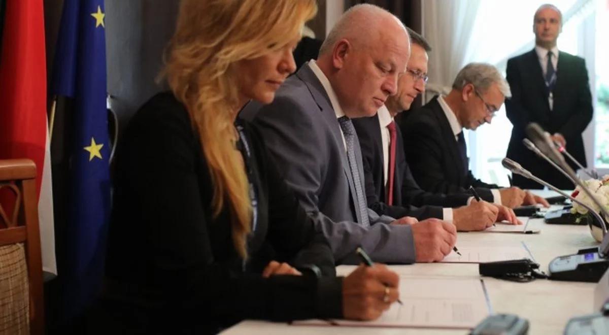 Forum Ekonomiczne: zbliżyć do siebie państwa regionu. Podpisano Deklarację Karpacką