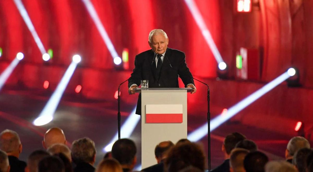 Kaczyński: Tusk przeżył przemianę duchową, okazuje się, że jest przeciwnikiem sprowadzania imigrantów