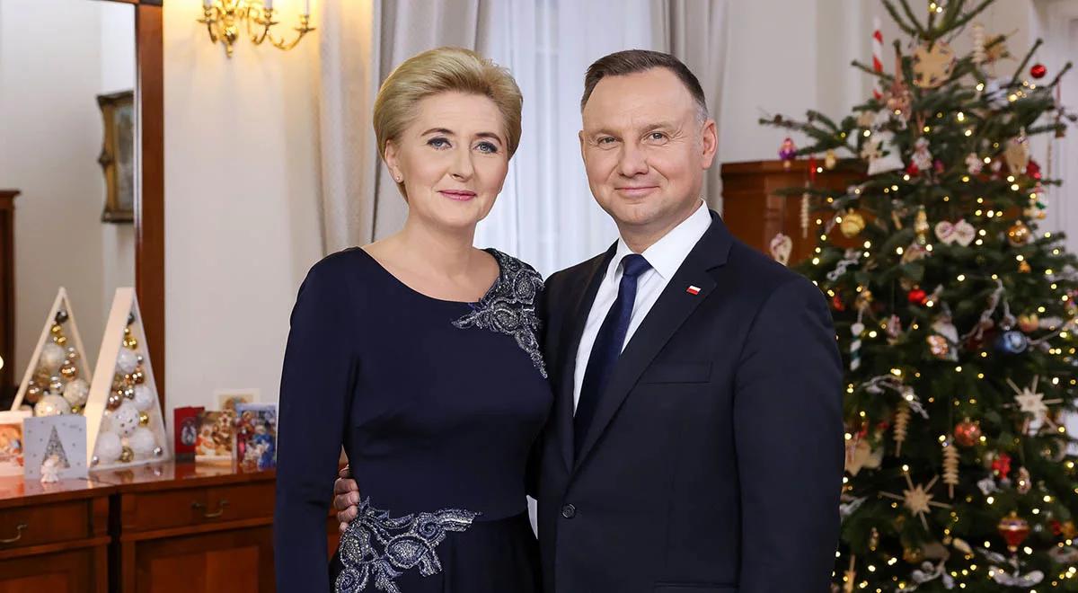 "Zdrowia, spokoju i wszelkiego powodzenia". Życzenia od pary prezydenckiej na Nowy Rok