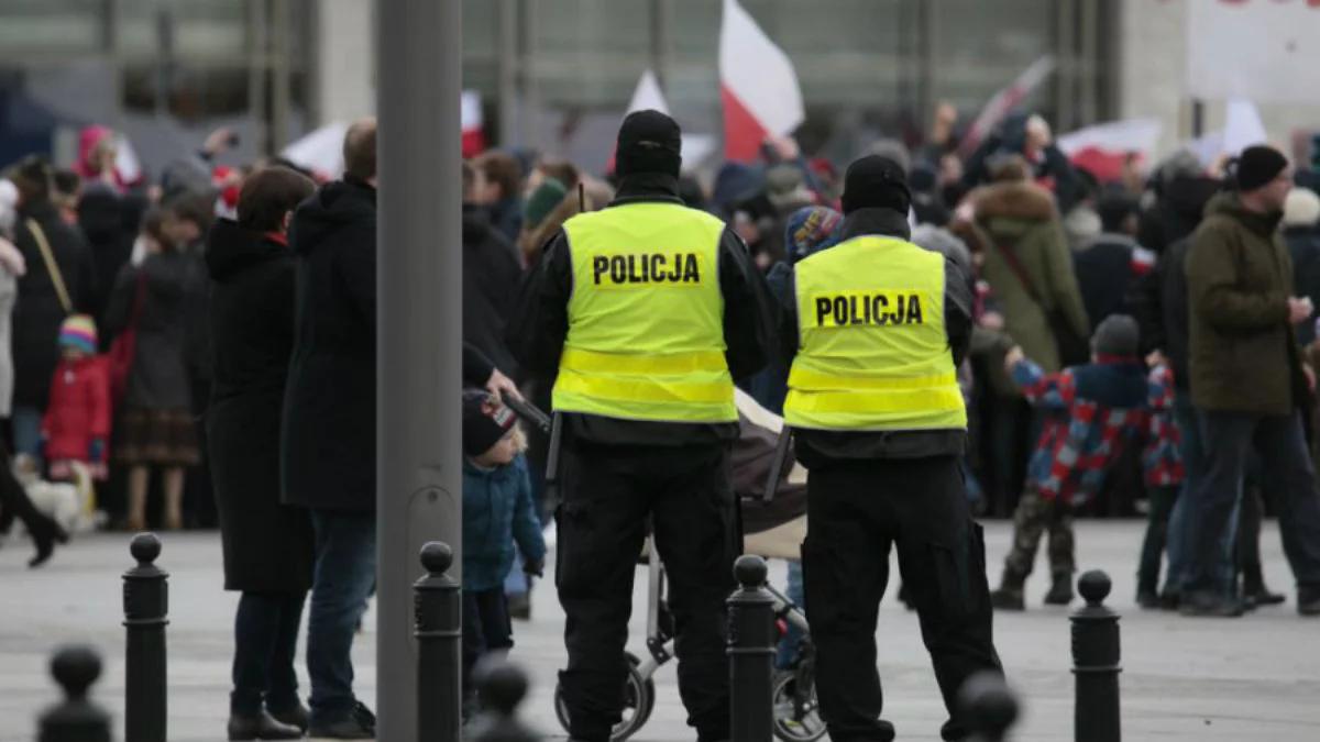 Policja poszukuje uczestników Marszu Niepodległości. Wizerunki rozesłane do komend w całej Polsce