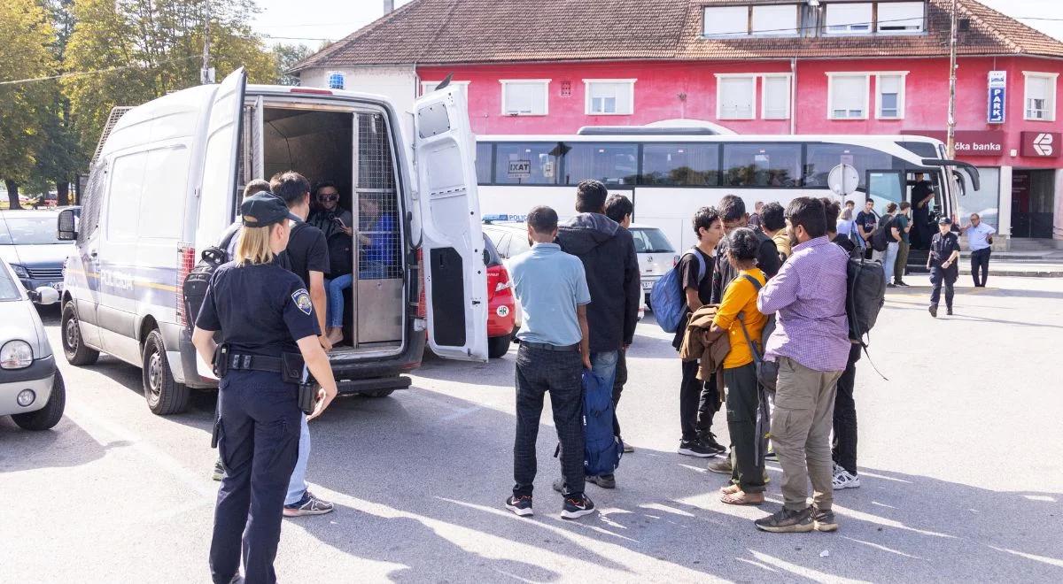 Silna fala migrantów w kierunku Chorwacji. "Przychodzą w dzień i w nocy, ciągle słyszę, jak się kręcą"