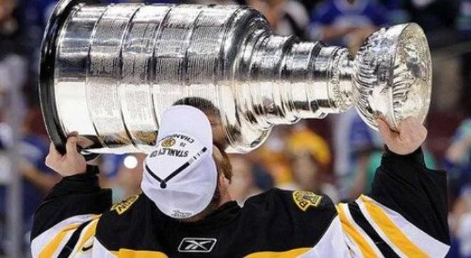 Liga NHL: Pittsburgh Penguins - Nashville Predators. "Pingwiny" krok bliżej od historycznego triumfu  