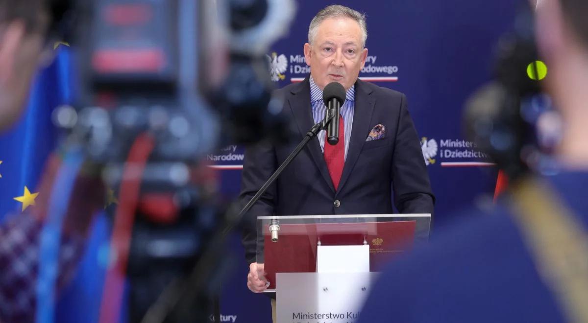 Dymisja za dymisją. Kolejne decyzje ministra Sienkiewicza ws. instytucji kultury