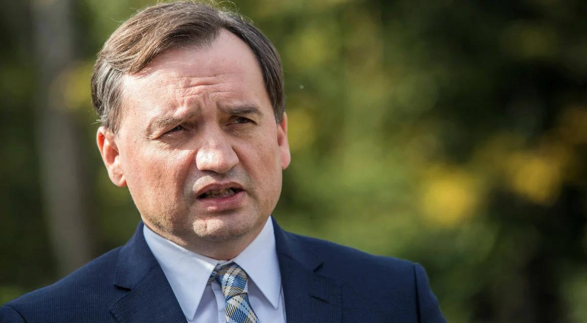 Cios w handlarzy dopalaczami. Z. Ziobro: rozbita bardzo groźna grupa