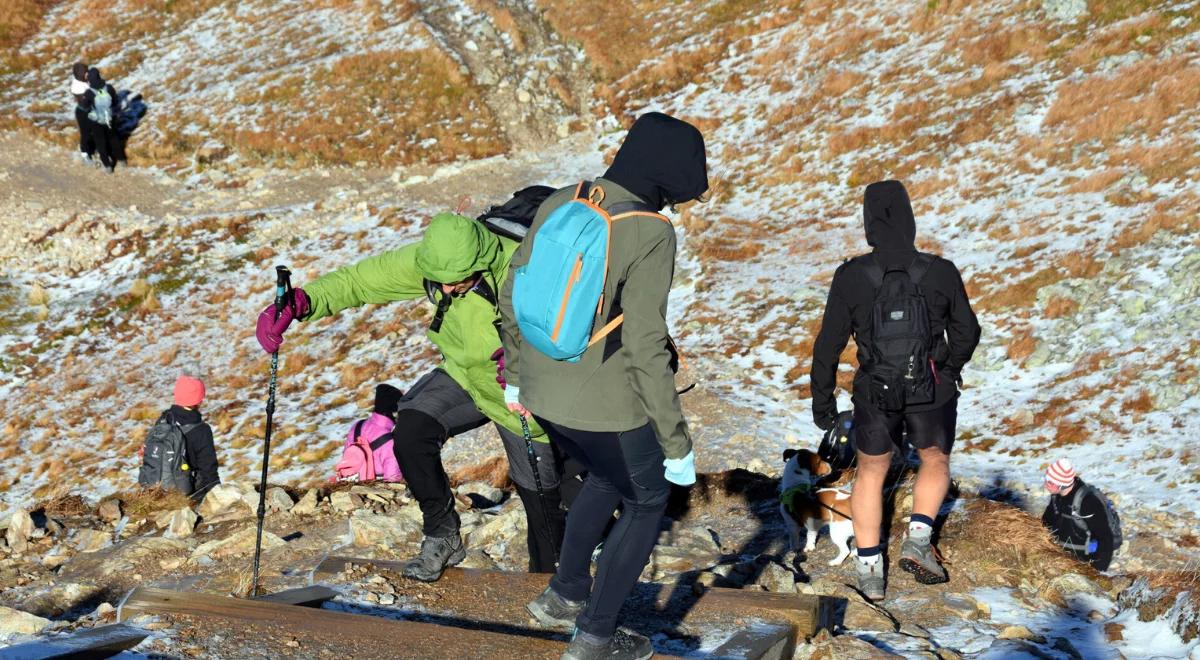 Wjeżdżał na Giewont rowerem elektrycznym. "Ręce opadają"