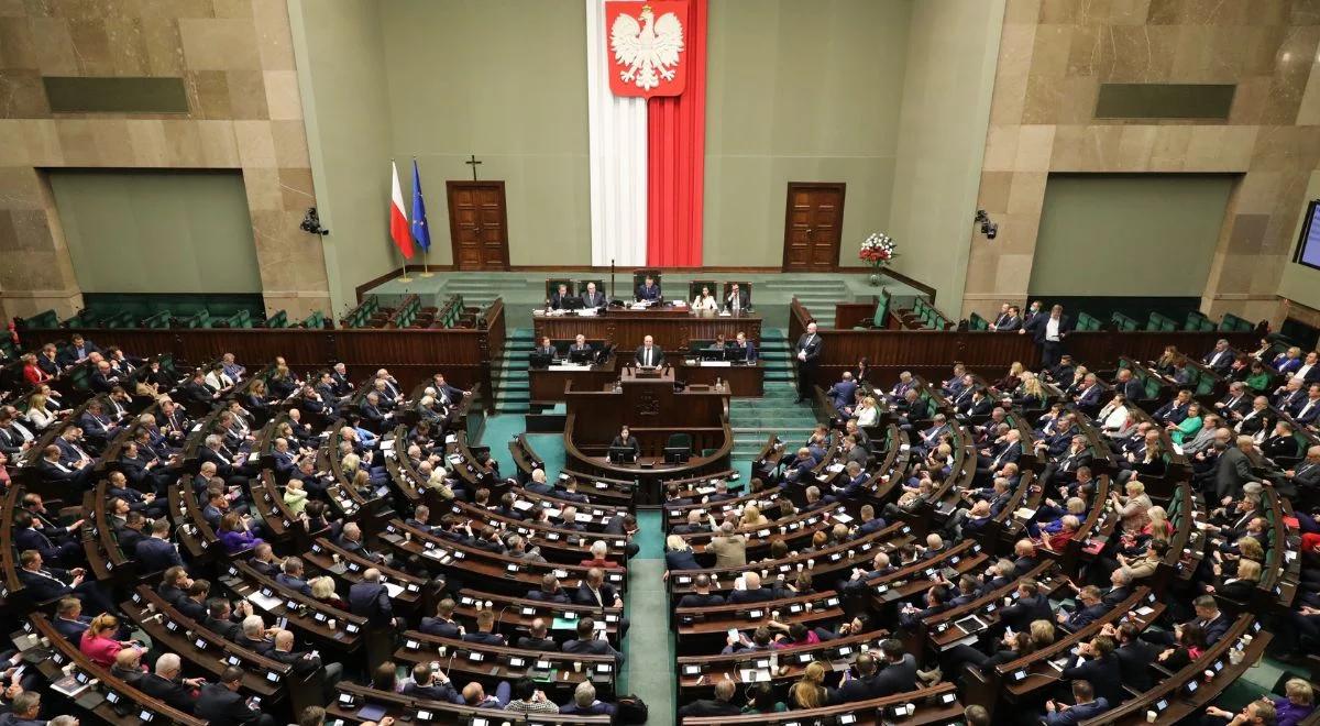 Eksperci: przyszły rok to trudny budżet i dalsze podwyżki wynagrodzeń