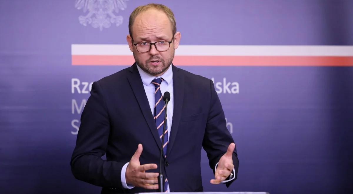 Wiceszef MSZ: w regionie tylko Rosja ingeruje w sprawy wewnętrzne innych państw