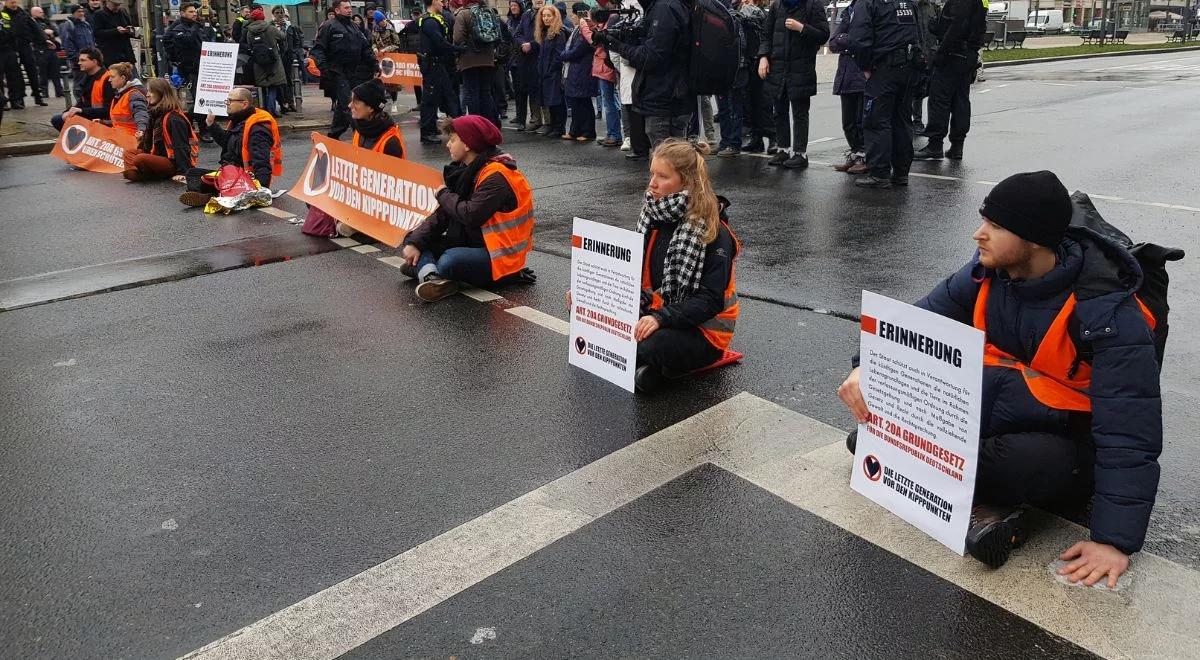 Niemcy: sąd zdecydował ws. kontrowersyjnego ruchu klimatycznego. Ostatnie Pokolenie organizacją przestępczą