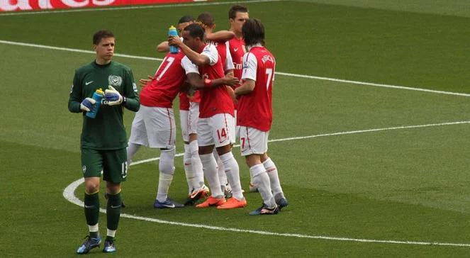Szczęsny lepszy od Cecha. Polak w "11" Premier League