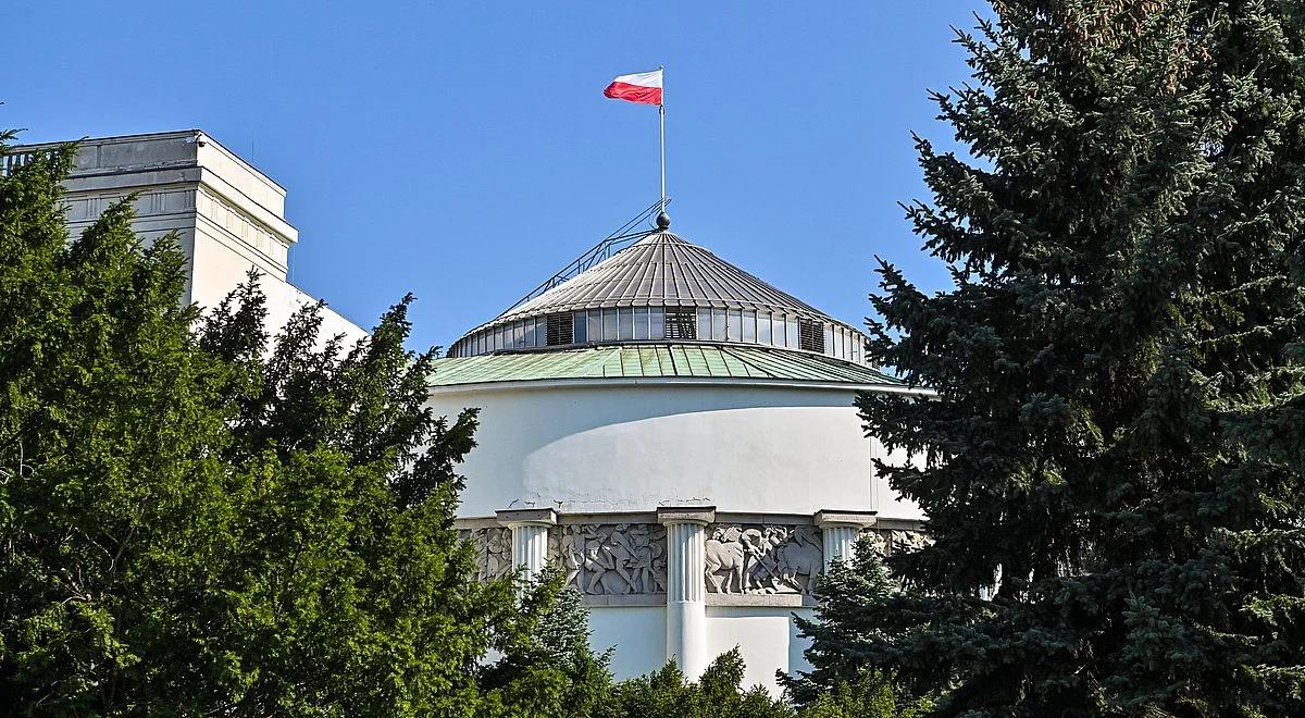 Uroczyste posiedzenie Sejmu w święto Konstytucji 3 maja. Głos zabiorą prezydenci Polski i Litwy
