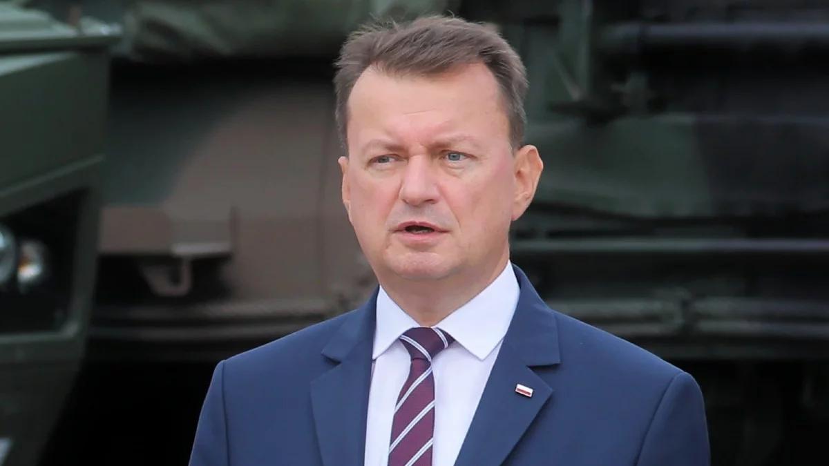 Szef MON: terytorialsi będą szkolić pracowników gmin ze strefy objętej stanem wyjątkowym