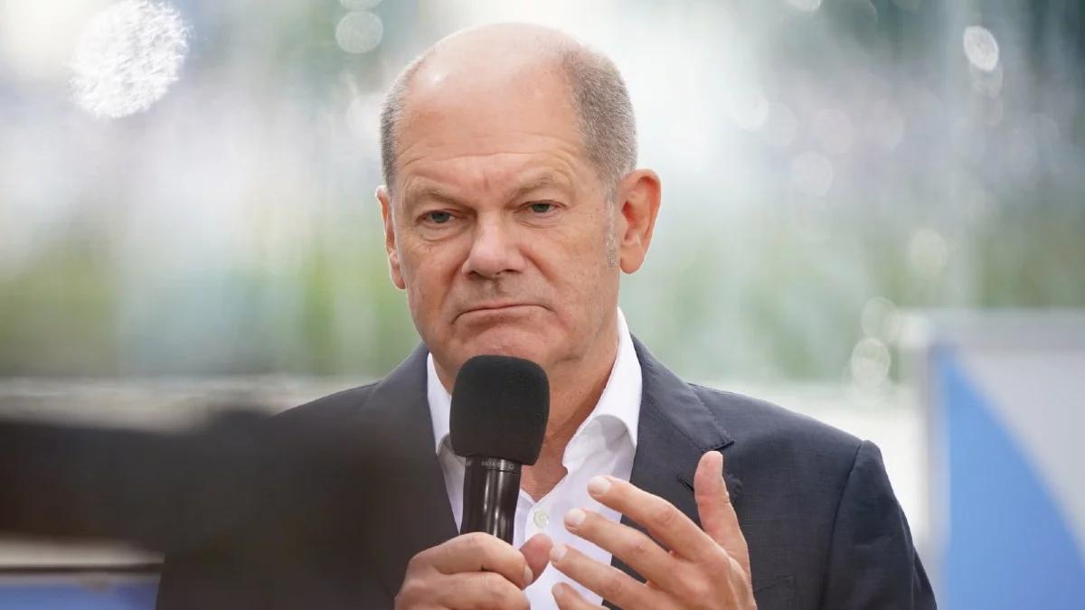 "Pół roku bezczynności". Niemieckie media o reakcji Berlina na wojnę 
