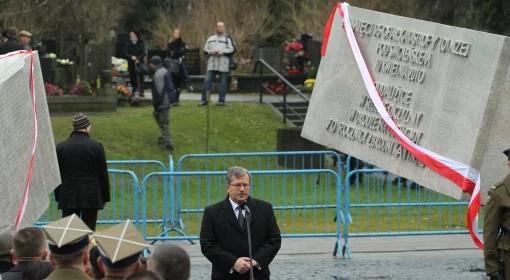 Odsłonięcie pomnika. "Pustka i żal" 
