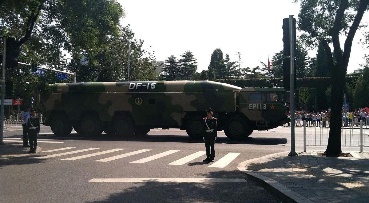 Chińska armia pokazała wideo z pociskami DF-16. Mogą uderzyć w bazy USA