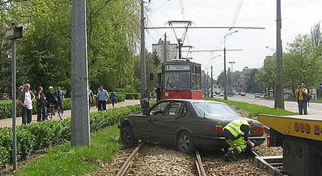 Częstochowa: pijany kierowca zablokował ruch tramwajów