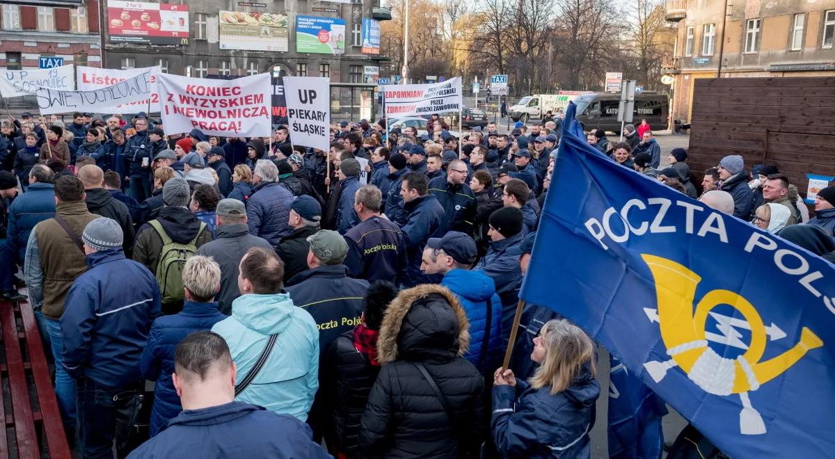 Protest pracowników Poczty Polskiej w 20 miastach. Mają dość zarabiania1500 zł  miesięcznie