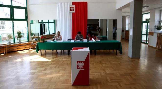 Wybory do PE: kilka incydentów, pierwsze dane o frekwencji