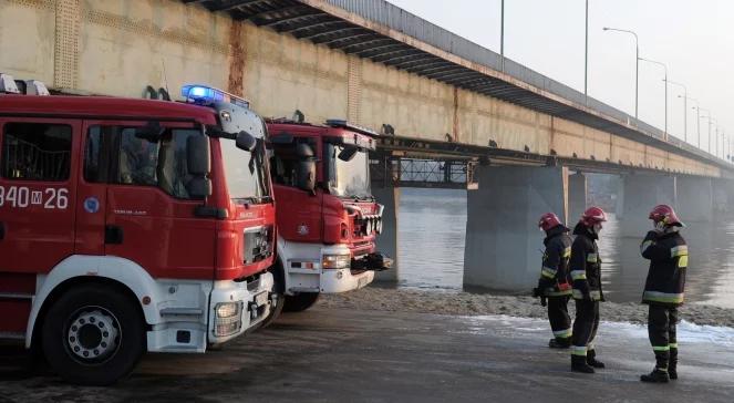 Pożar Mostu Łazienkowskiego: śledztwo prokuratury. "Mogło dojść do celowego podpalania"