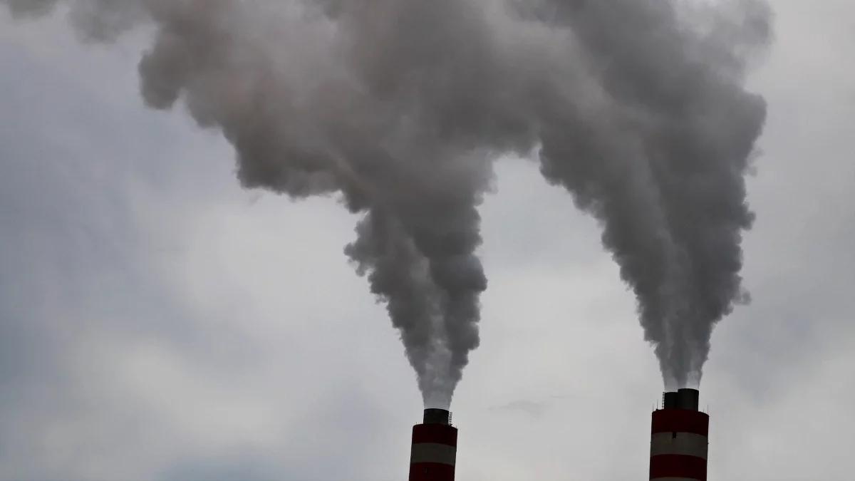 Szkodliwa chmura gazu nad Polską. Wszystkiemu winna niemiecka rafineria