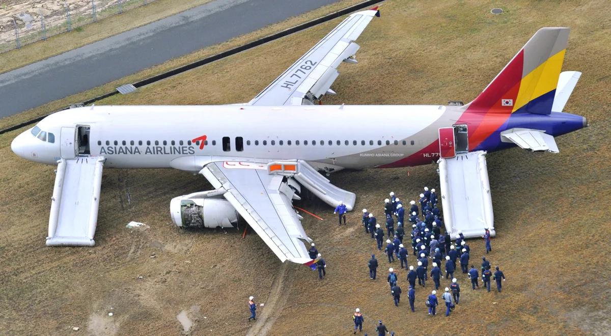 Japonia: nieudane lądowanie samolotu Asiana Airlines w Japonii. Airbus A320 wypadł z pasa startowego
