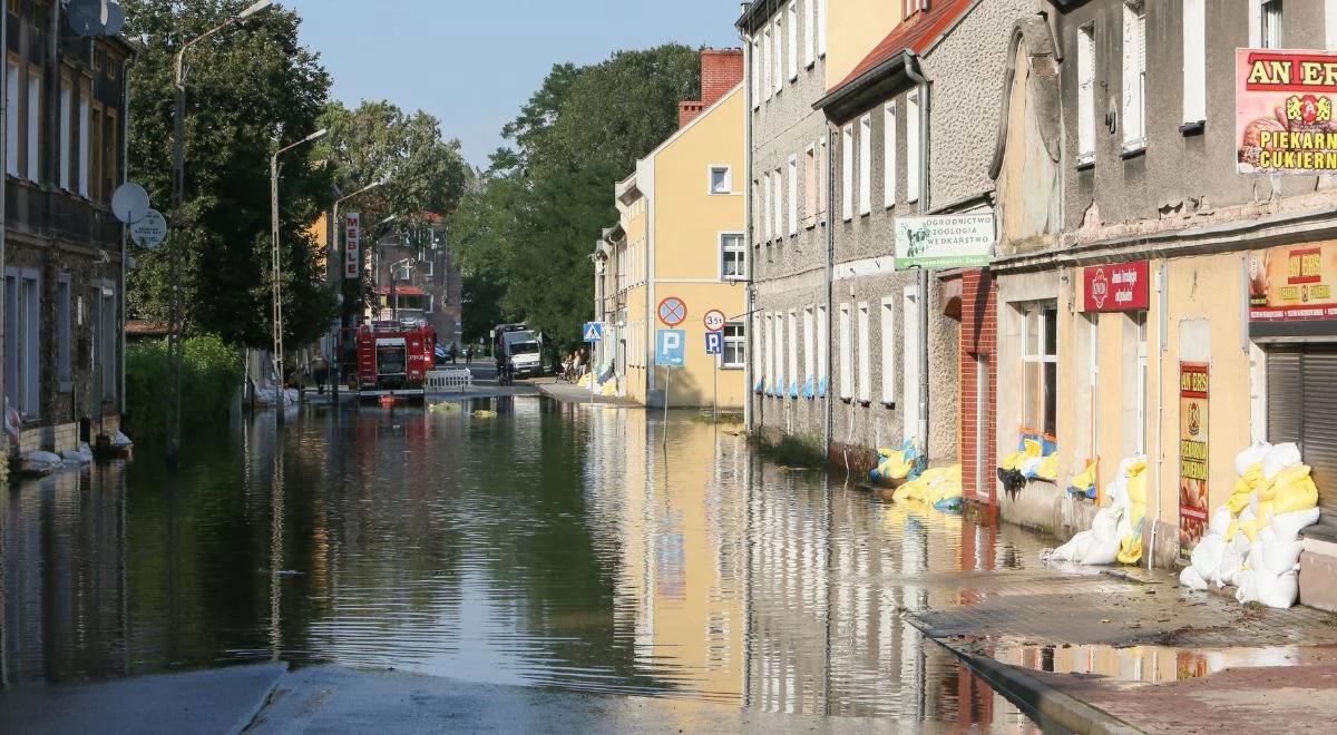 Stojąc w obliczu kataklizmu. "Ogromne znaczenie ma poczucie wspólnoty"