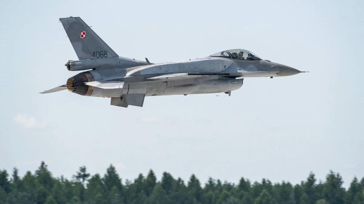 Nagranie pilota F-16, FA-50 i kontrolera w Radomiu. Prokuratura reaguje