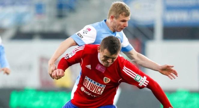 Ekstraklasa: Piast - Cracovia. Mecz powoli "nabierał rumieńców", zakończył się horrorem 