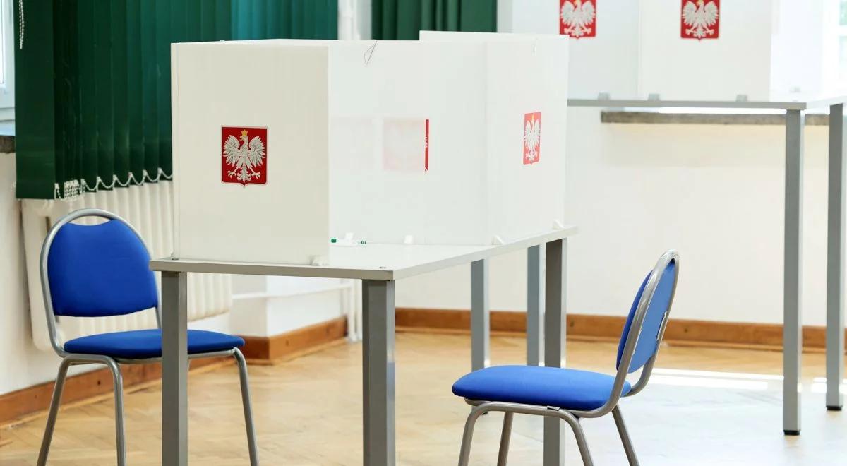 Nieprawidłowości przy liczeniu głosów. Zarzuty dla 9 członków komisji w Kobyłce