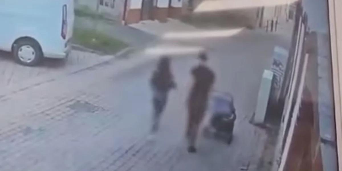 Kamienna Góra. Brutalnie pobił 17-latkę z dzieckiem, nikt nie zareagował. Szokujące nagranie