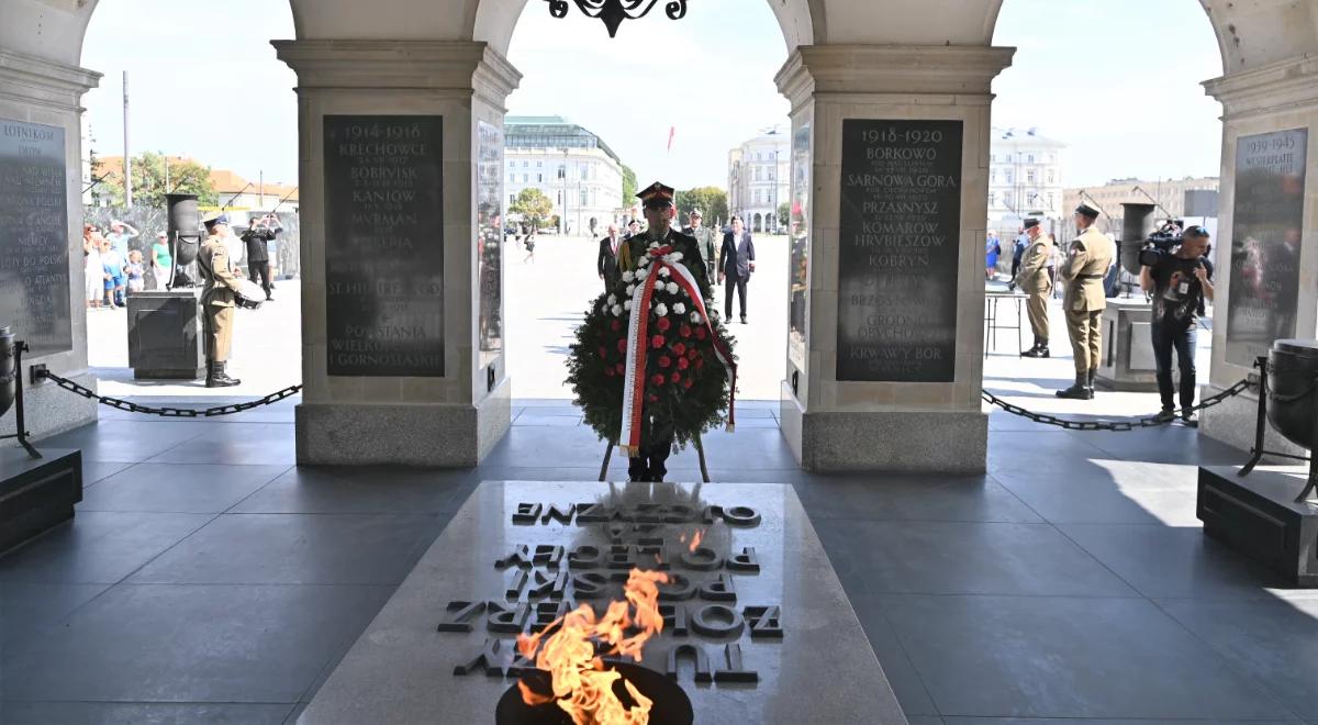104. rocznica wybuchu I Powstania Śląskiego. Elżbieta Witek złożyła kwiaty na Grobie Nieznanego Żołnierza