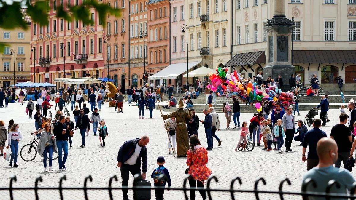 "Epidemia koronawirusa nadal się tli". Prof. Zajkowska apeluje o ostrożność