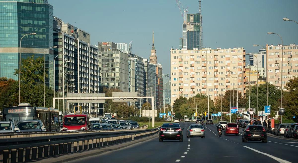 Strefa Czystego Transportu, czyli wykluczenie komunikacyjne 100 tys. mieszkańców Warszawy. Sebastian Kaleta alarmuje