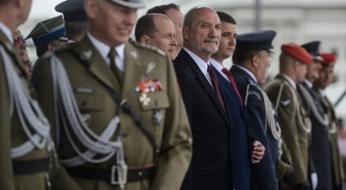Szef MON: Wojsko Polskie coraz bardziej nowoczesne i powiększa swoje szeregi