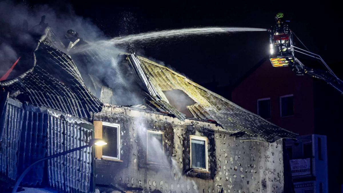 Pożar w Ząbkach opanowany. Są ranni, duża skala zniszczeń