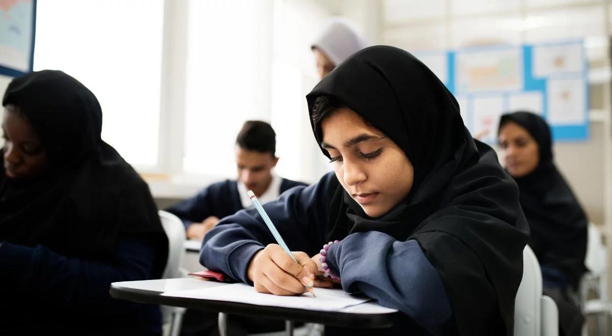 Lekcje islamu w niemieckich szkołach. "Pozwolą przejąć kontrolę"