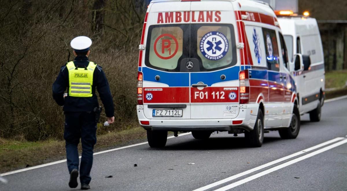 Śląskie. Śmiertelny wypadek w Kolonii Lisów. Droga zablokowana