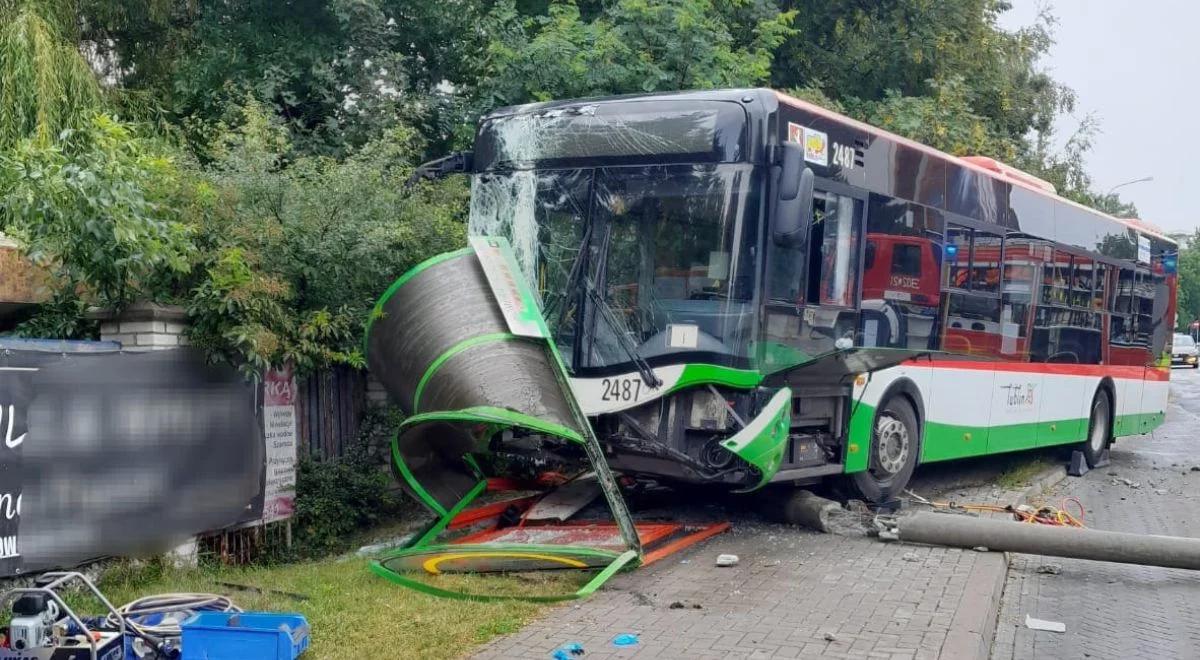 Groźny wypadek w Lublinie. Autobus wjechał w ludzi na przystanku