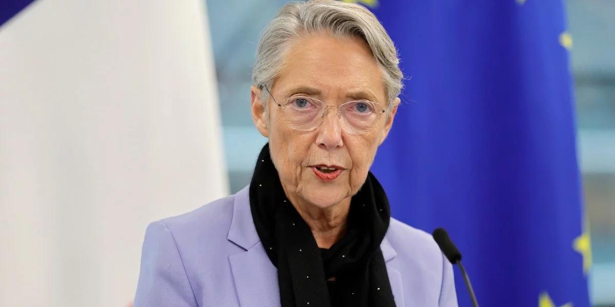 Premier Francji zrezygnowała ze stanowiska. Macron przyjął dymisję