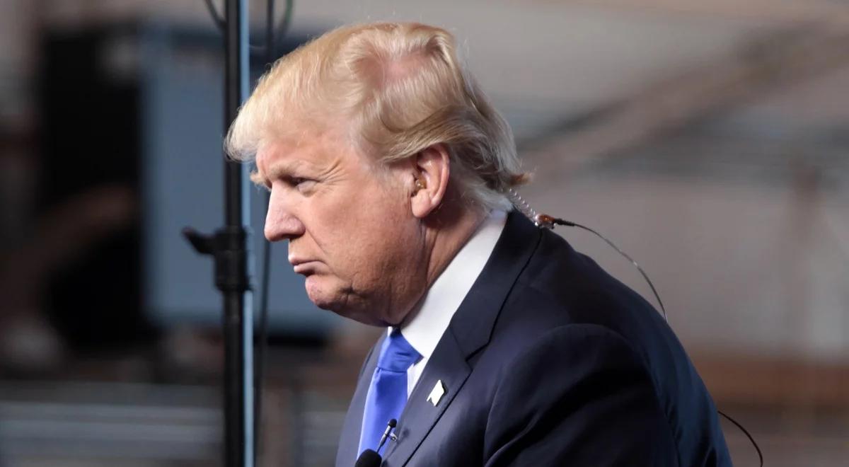 Kompromat Rosji na prezydenta? Trump: to fałsz, polowanie na czarownice. Kreml: my nie zbieramy haków