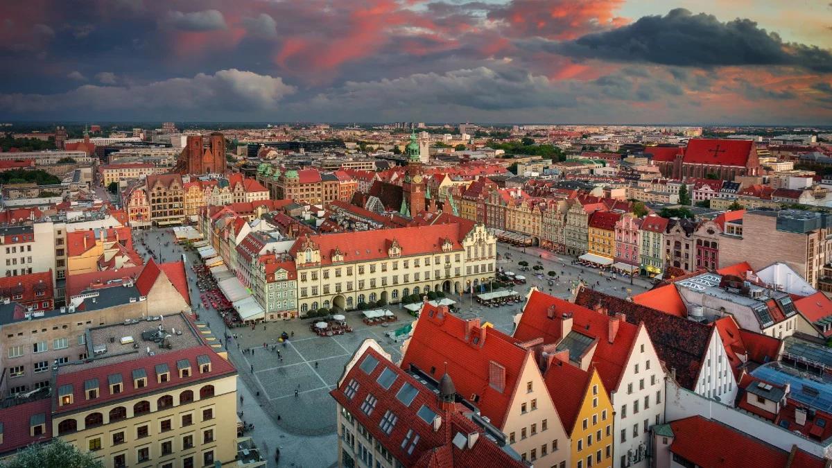 Wrocław: publiczne pieniądze dla znajomych i współpracowników. Tak się zarabia w "radzie programowej" aquaparku