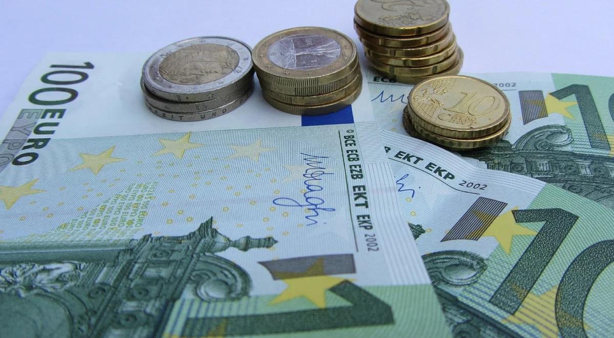 TK: Niekonstytucyjna wyższa składka ZUS od niższych przychodów pracujących za granicą