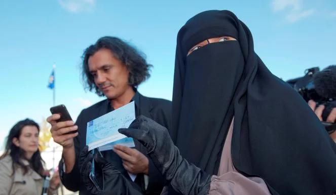 Francja: pierwsze wyroki za islamską burkę