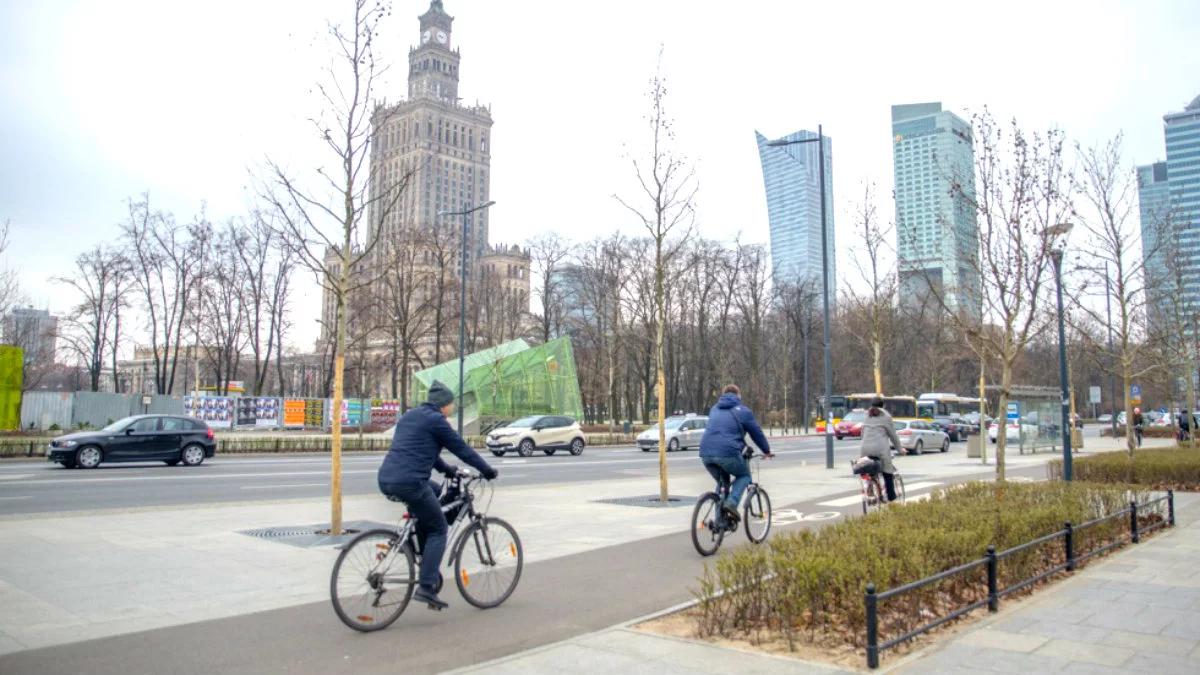 Warszawa: apel o ułatwienia dla rowerzystów. Ratusz ma odpowiedź