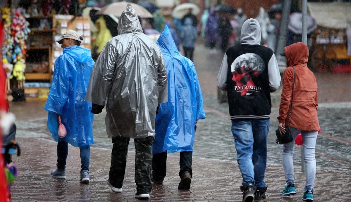 Prognoza pogody na dziś: chłodno i burzowo, miejscami tylko 17 stopni