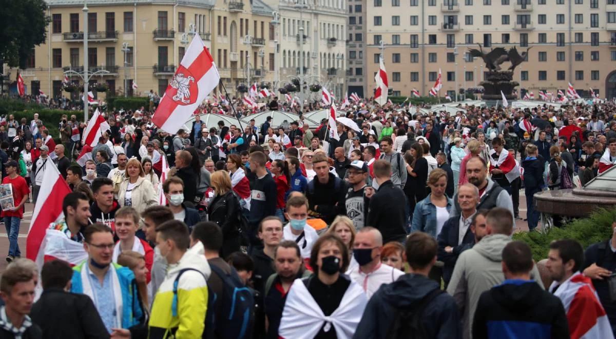 Czy Polska powinna wspierać Białoruś w dążeniu do suwerenności? Wyniki sondażu nie zostawiają wątpliwości