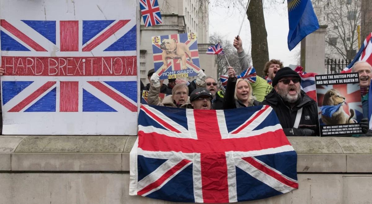 Rząd: nic się nie zmieni ws. Brexitu. Gorzkie słowa premier Szkocji: nie jesteśmy traktowani po partnersku