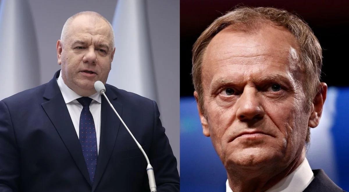 "Paradna dwulicowość". Sasin o komentarzu Tuska do decyzji Sejmu ws. cen gazu