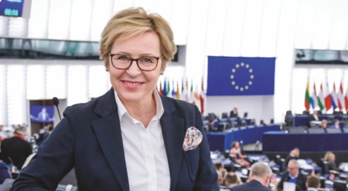 "Komisja Europejska przekracza swoje kompetencje". Jadwiga Wiśniewska o opóźnieniu zatwierdzenia KPO