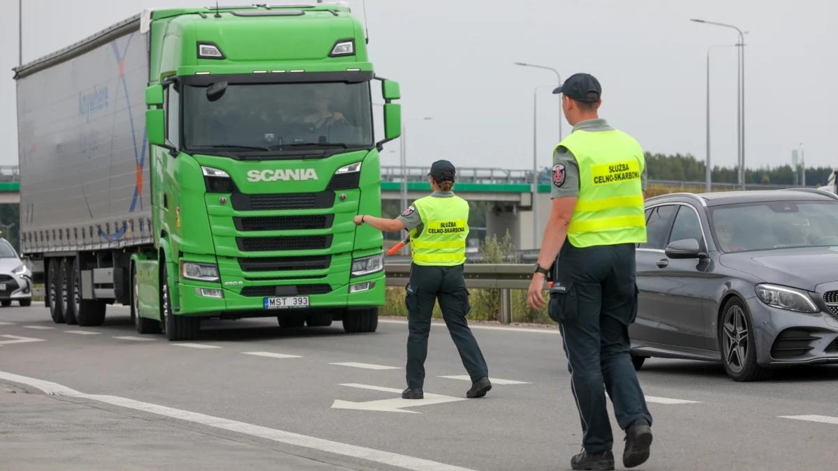 Kontrole na granicy. Zatrzymano migrantów z Afganistanu. "Próbowali po raz drugi"